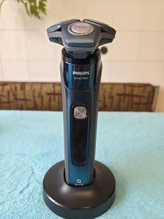 Електробритва Phillips S7786 SkinIQ