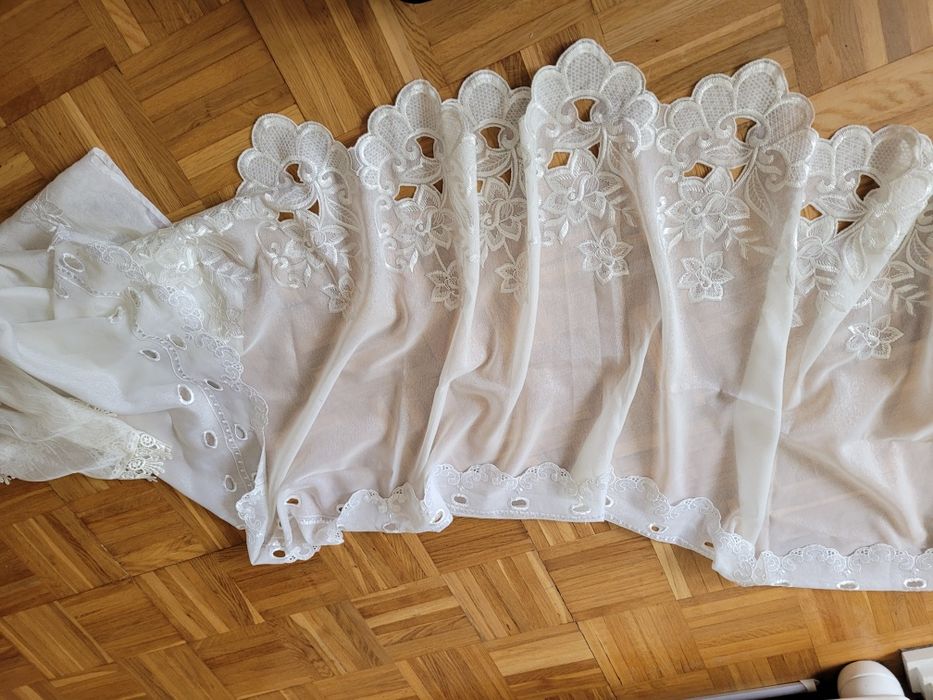 Firanka krótka z gipiurą 290 cm śmietankowa ecru