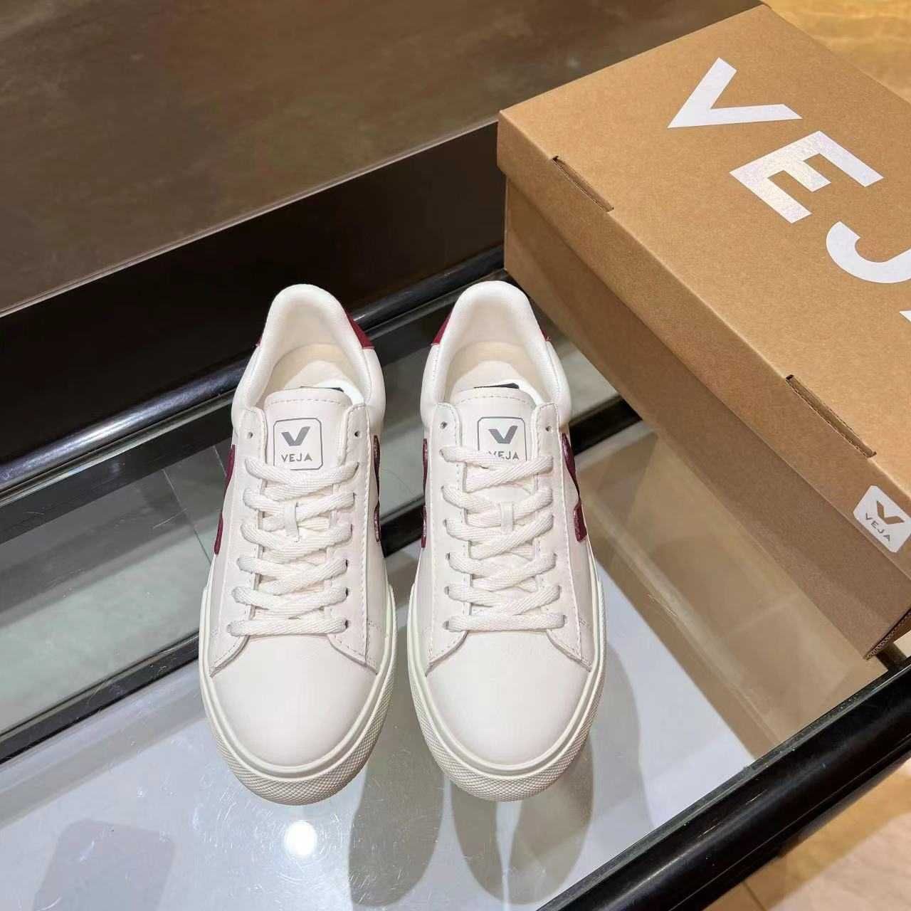Veja Trampki Białe buty