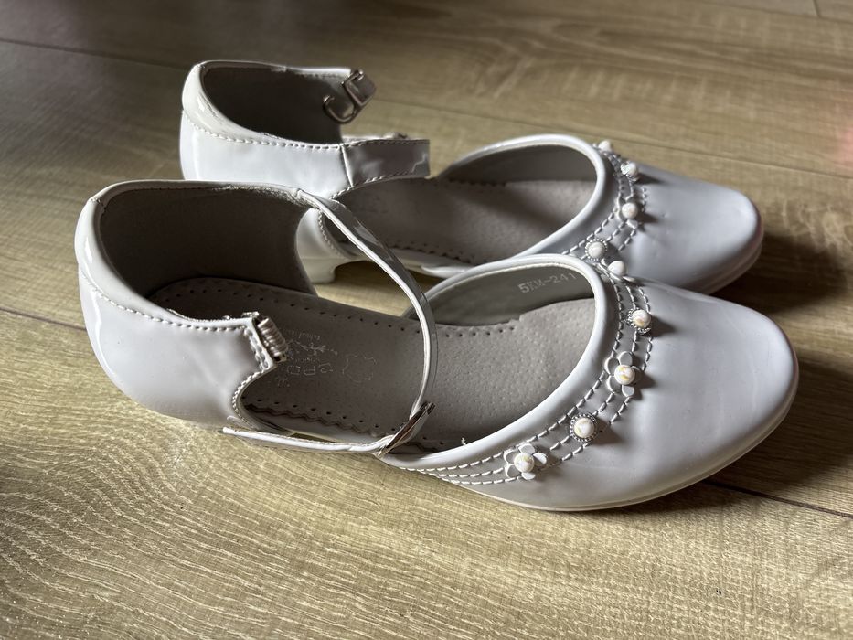 Buty komunijne rozmiar 33 białe