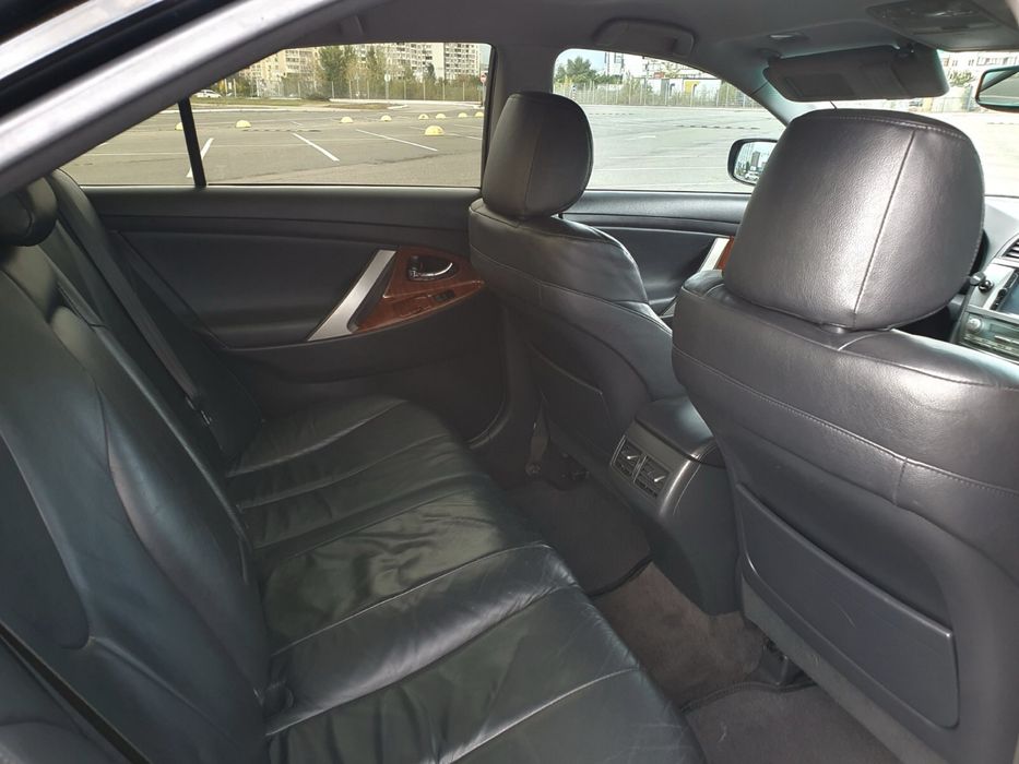 Продам TOYOTA CAMRY 2.4 Газ/бензин в отличном состоянии