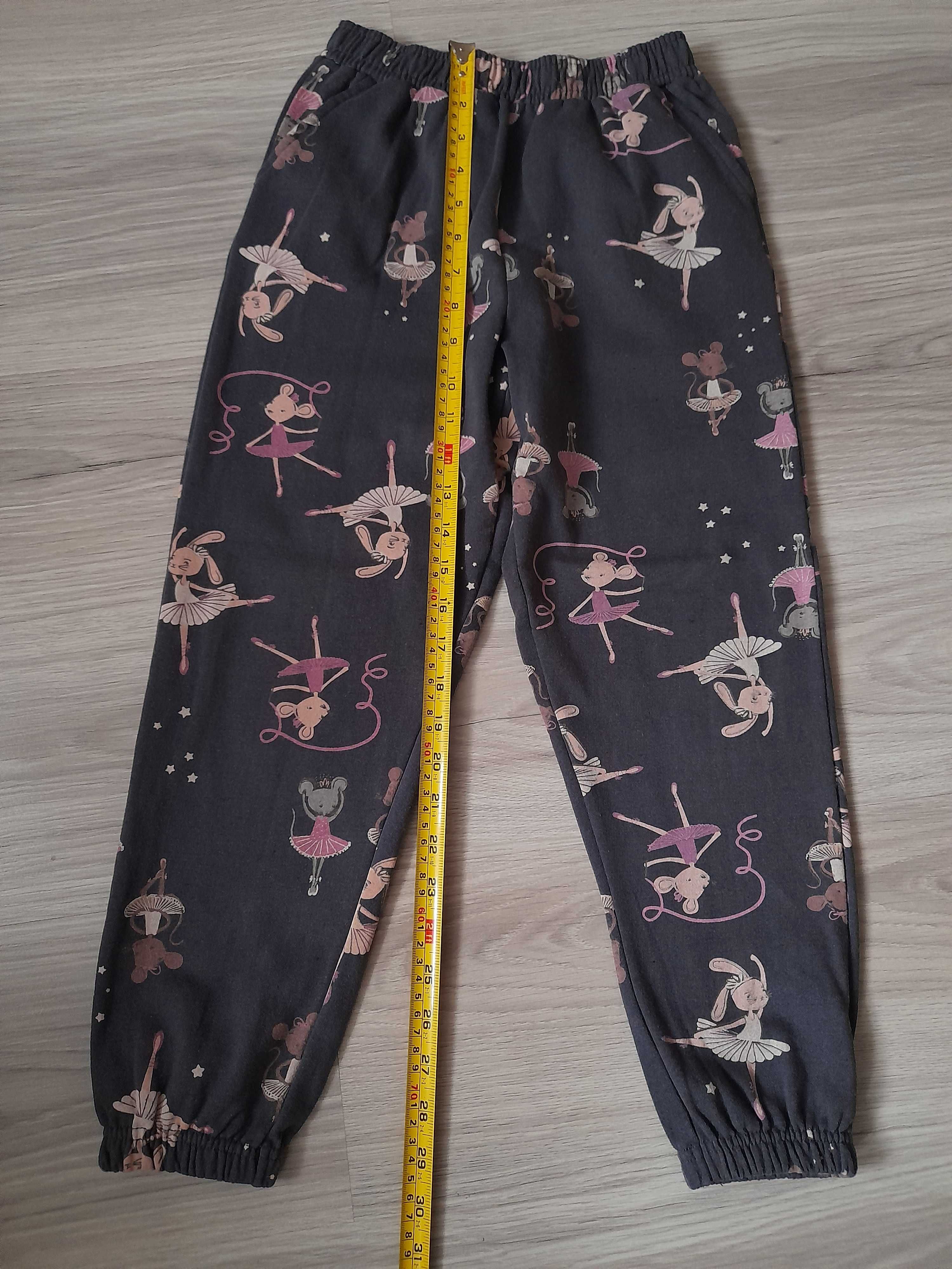 Komplet dresowy r.140 Sinsay