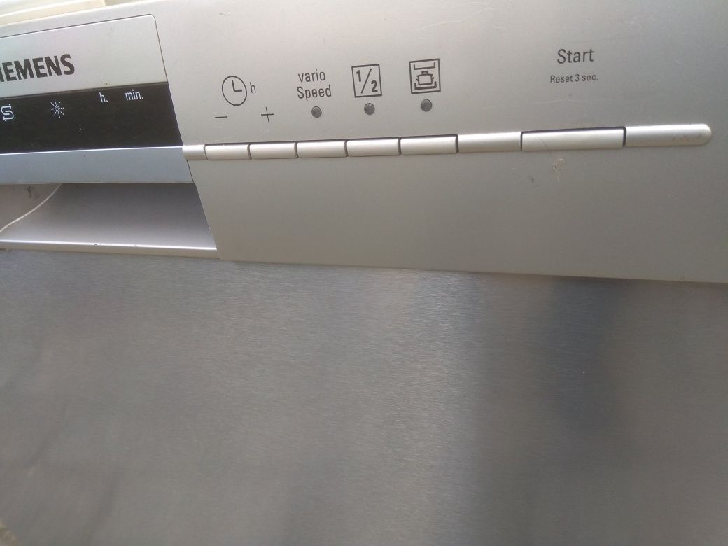 Zmywarka Bosch Siemens,60cm podblatowa inoxx.