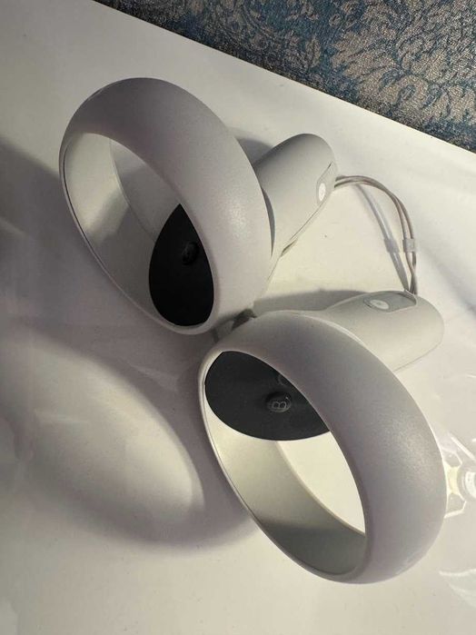 Oculus Quest 2 z  Battery Pack/Comfort Strap - W pełni Sprawny