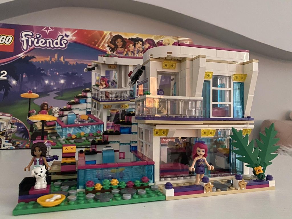 Unikatowy zestaw LEGO Friends 41135 - Livi’s Pop Star House