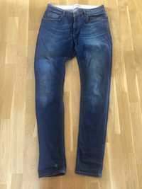 Pull&Bear jeansy sim fit niebieskie z przetarciami 42