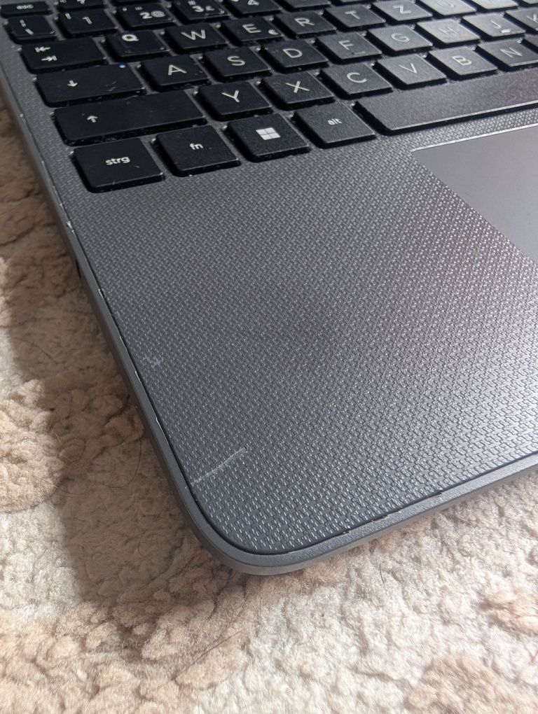 Portátil 15" HP 255 G8 - Ryzen 5300u, 8 GB Ram, 500 GB SSD