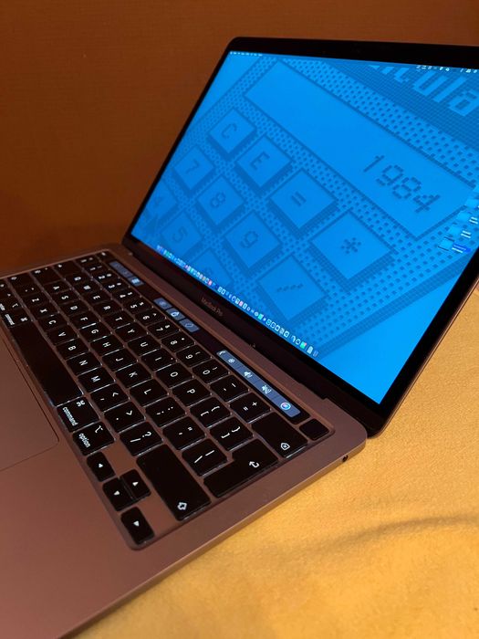 MacBook Pro 13" (A2338) – M1 / 16 GB RAM / 1 TB SSD