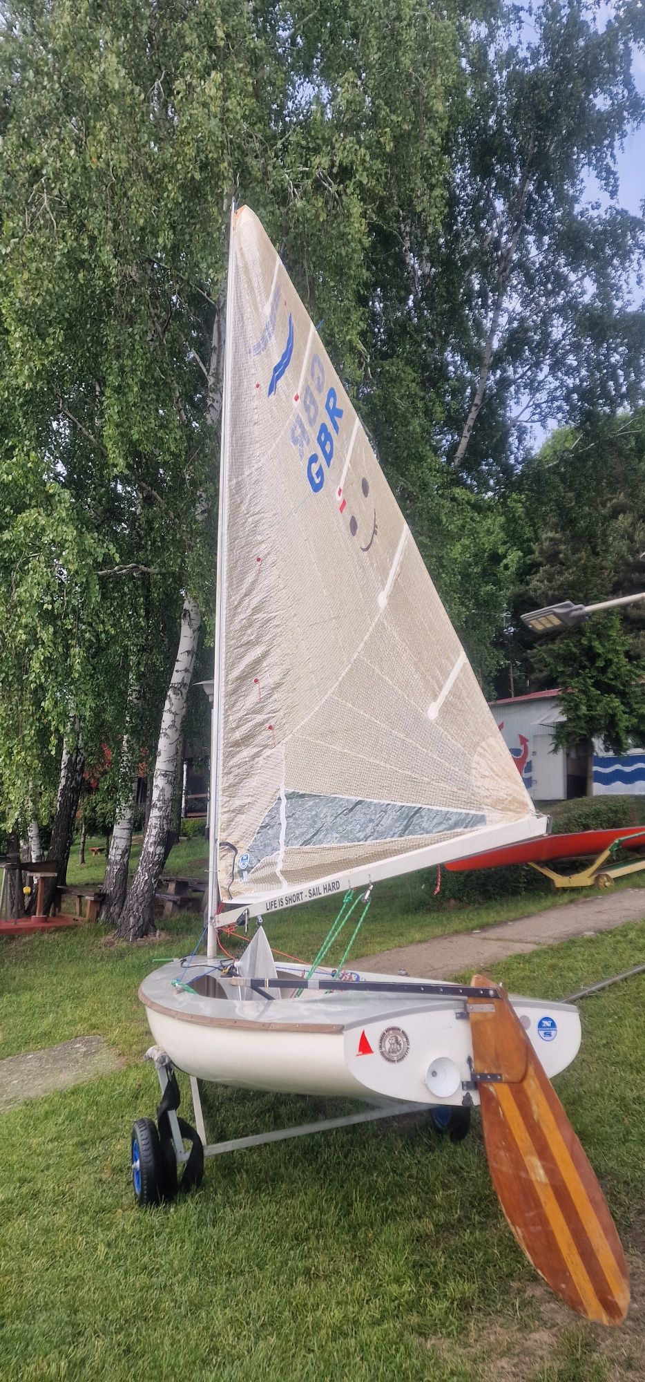 Finn żaglówka regatowa