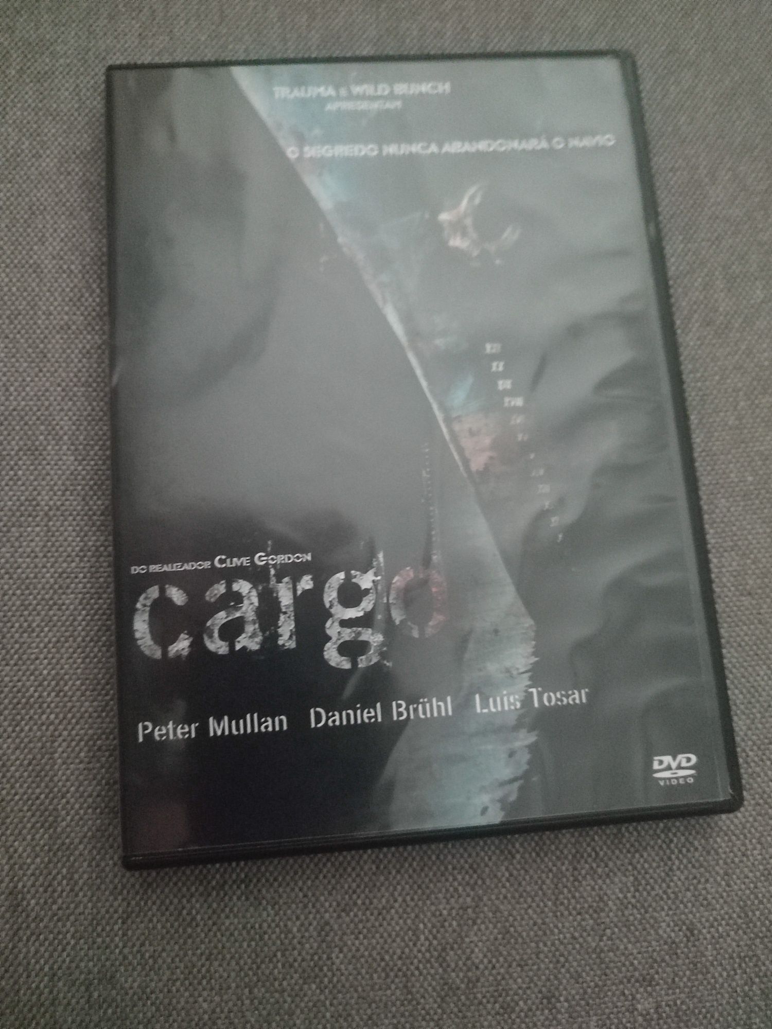Cargo - Clive Gordon