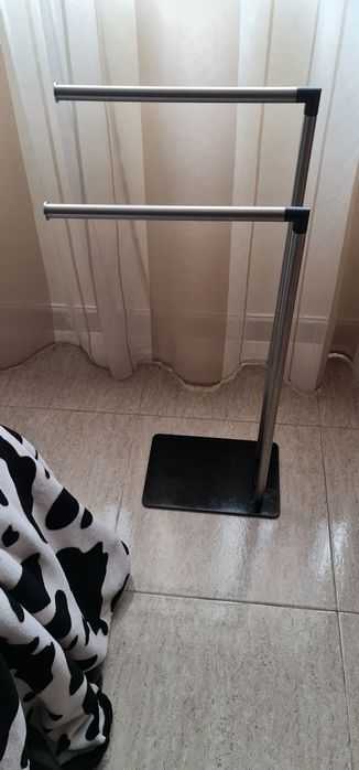 Toalheiro de casa de banho