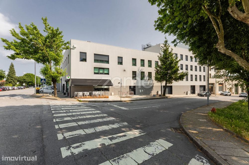 Apartamento T1 semi novo para arrendamento em São Vicente - Braga