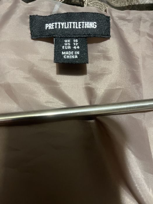 Елегантна жіноча куртка з екошкіри