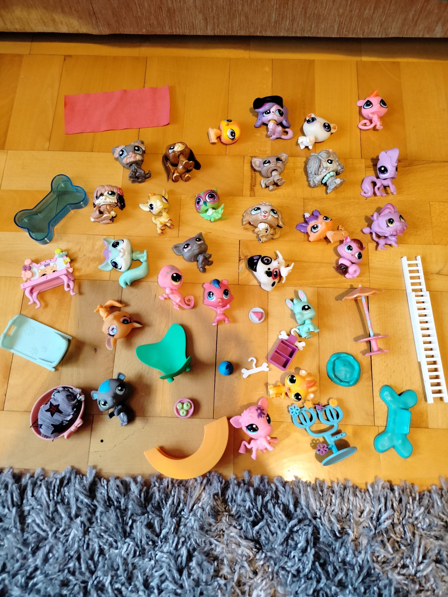 24 littlest pet shop razem z akcesoriami