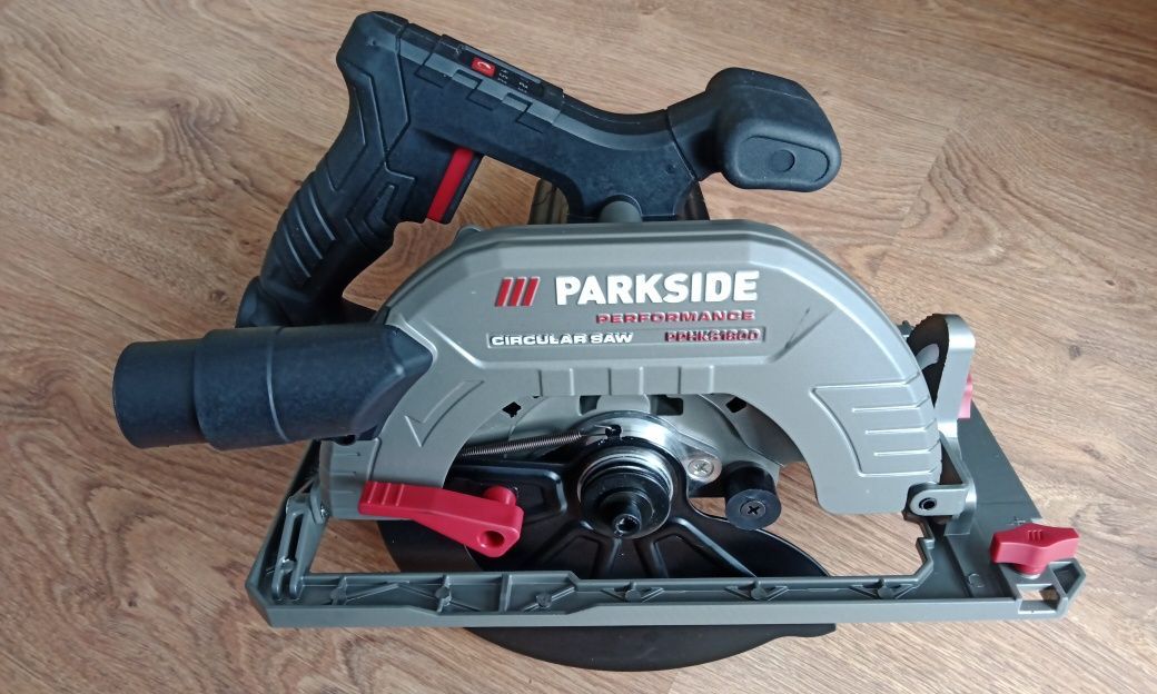 Pilarka tarczowa firmy Parkside Performance PPHKS 1800 A1