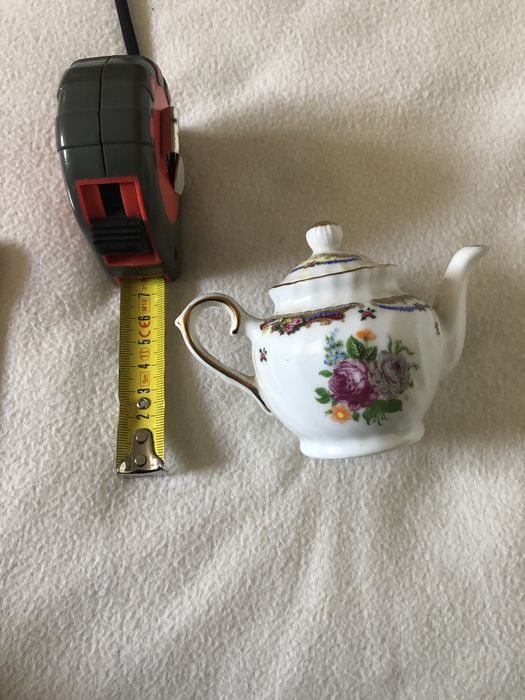 Miniaturas em louças