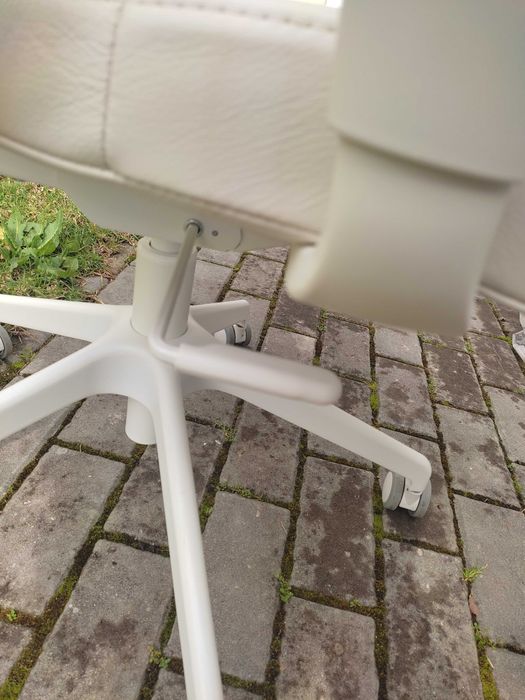 Cadeira giratória c/braços - branca - IKEA