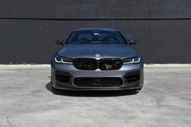2023    BMW   M5