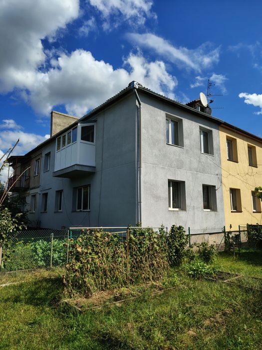 Продається 3-кімнатна квартира площею 55 м² з додатковими перевагами