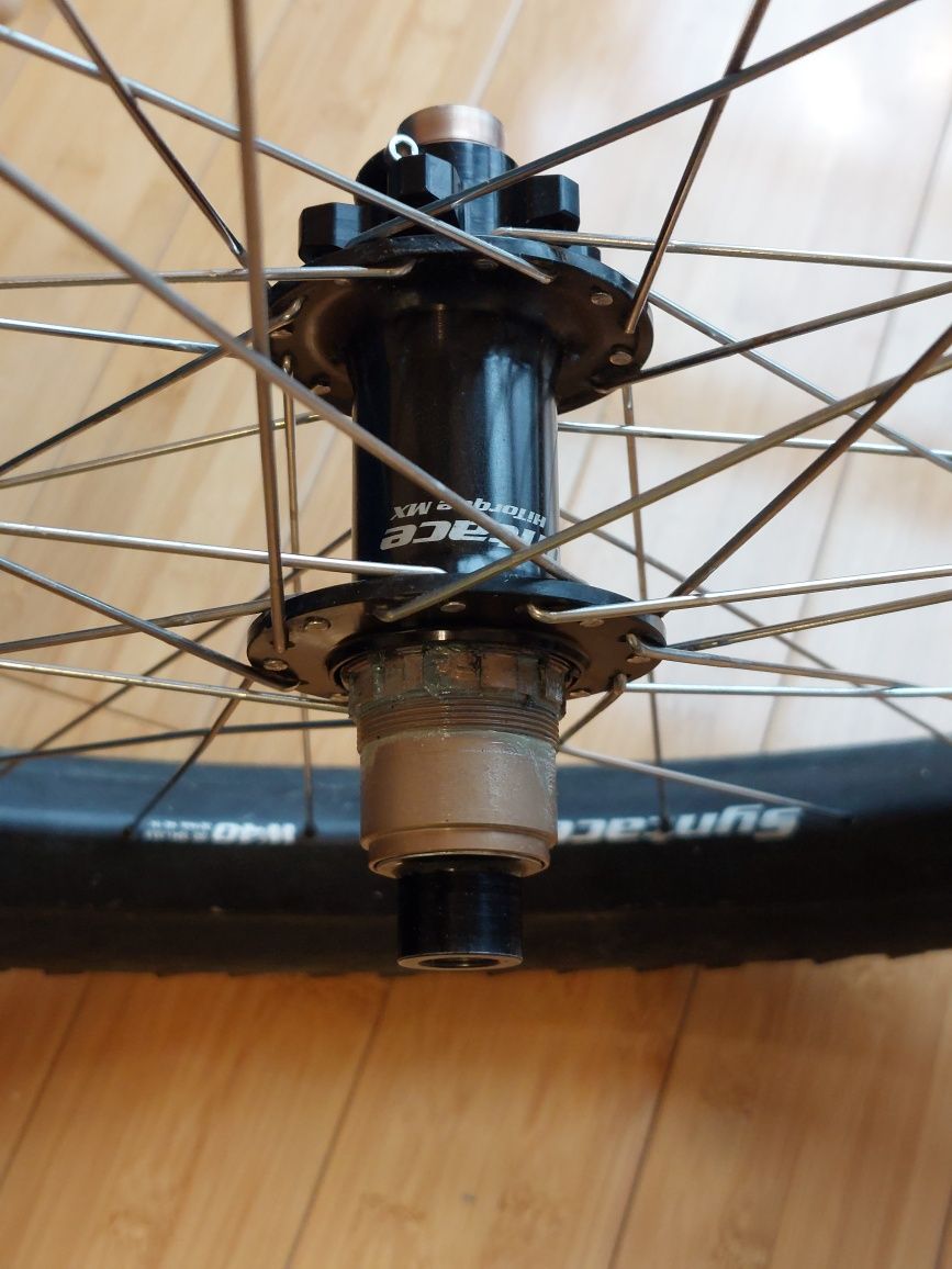 Zestaw kół przód i tył mullet 27,5x2.6  syntace 15x142 dx boost 12x110