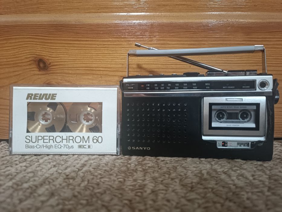 Sanyo m 5850. Toshiba rt cs1.