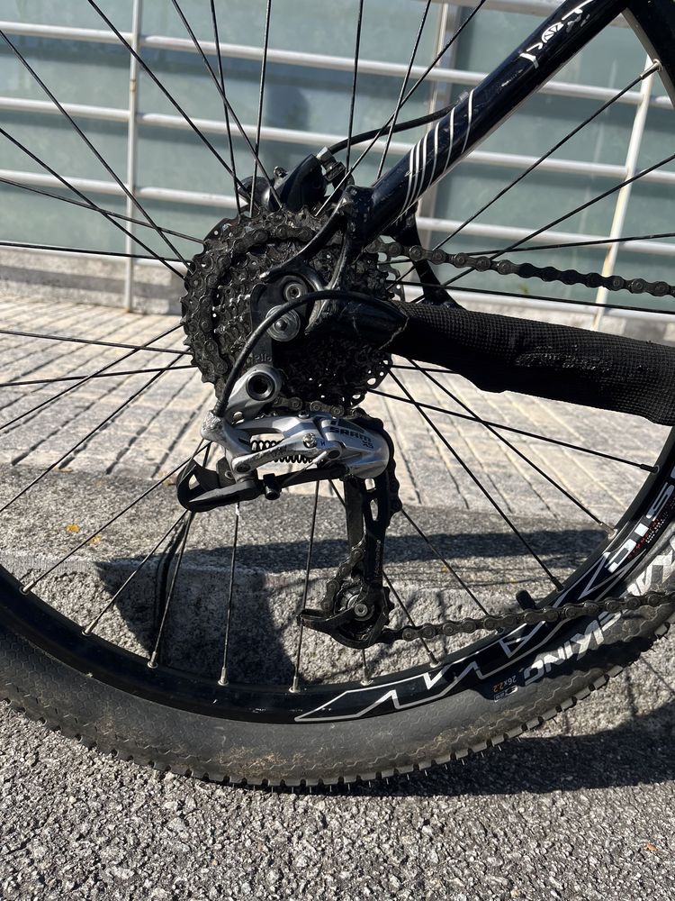 Bicicleta btt semi-rígida roda 26