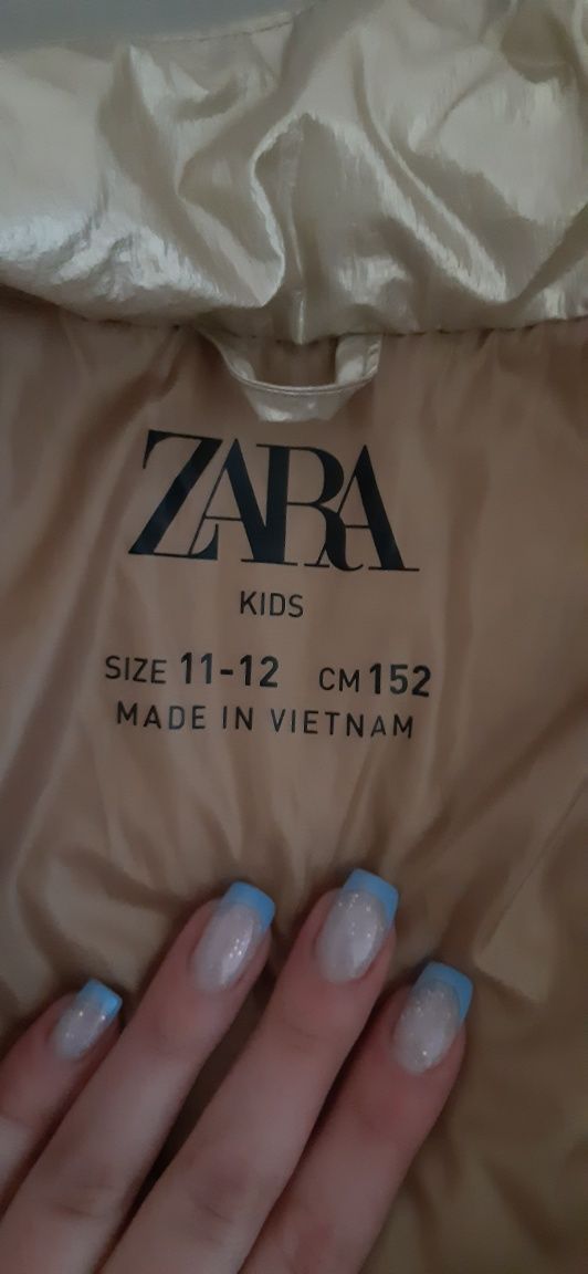 Куртка zara 152см