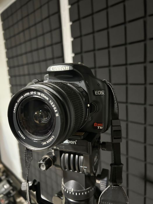 Фотоапарат Canon EOS Rebel T1i