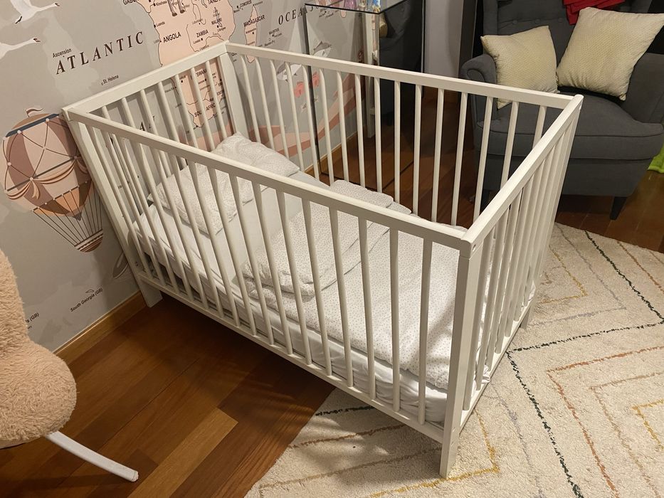 Berço bebé branco com colchão