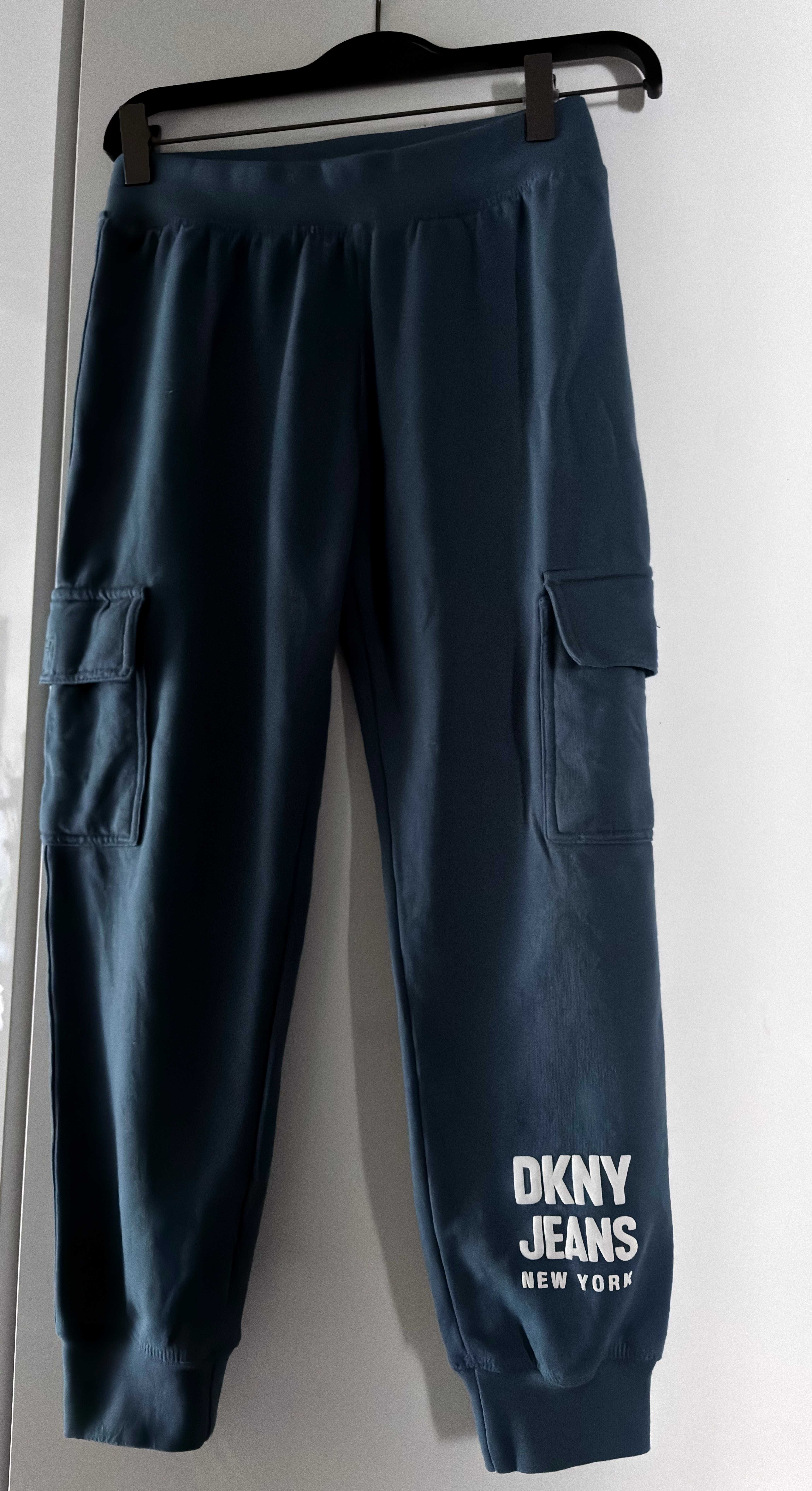 Dres bluza i spodnie z kieszeniami DKNY Jeans NOWY, 134 140