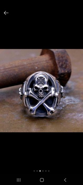 Sygnet męski czaszka