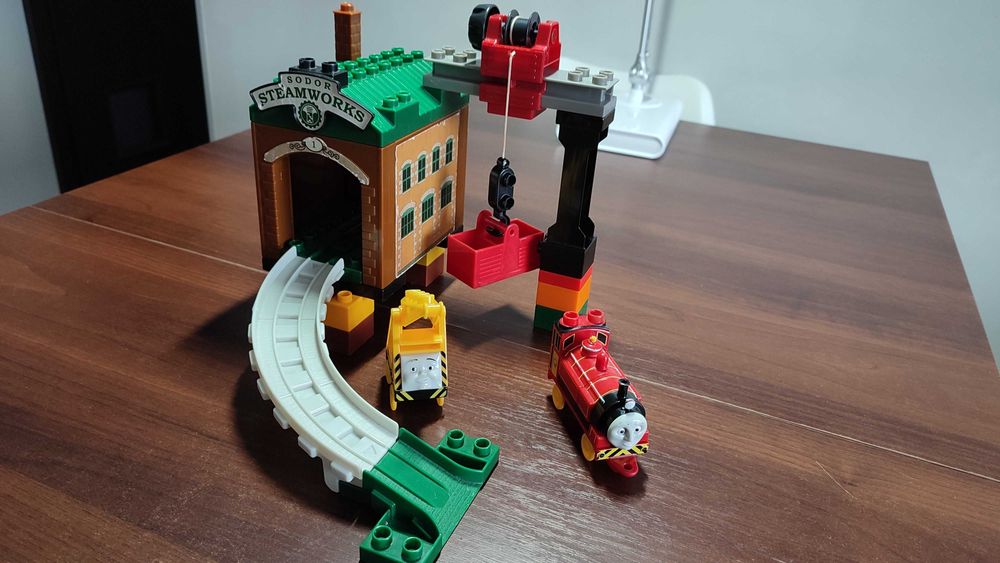 Tomek i przyjaciele- Mega Bloks - Working Hard at the Sodor Steamworks