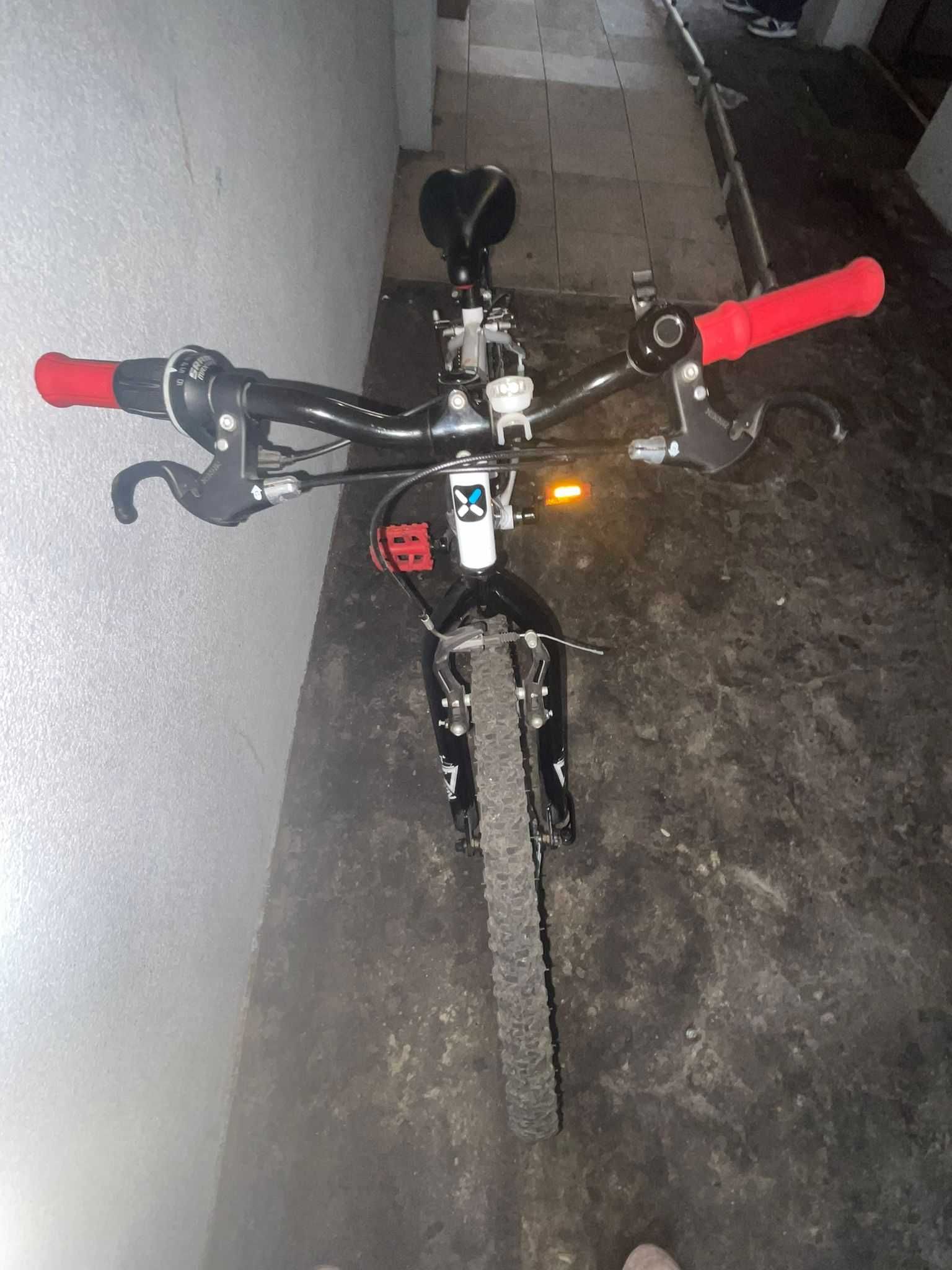 Rower dziecięcy bitwin 300 stan idealny