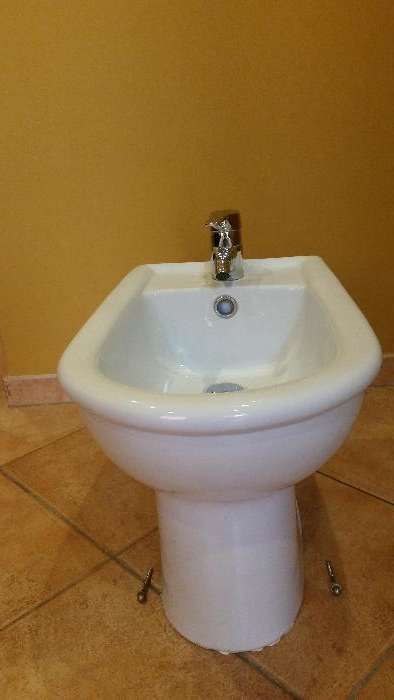 Bidé Valadares com misturadora Grohe