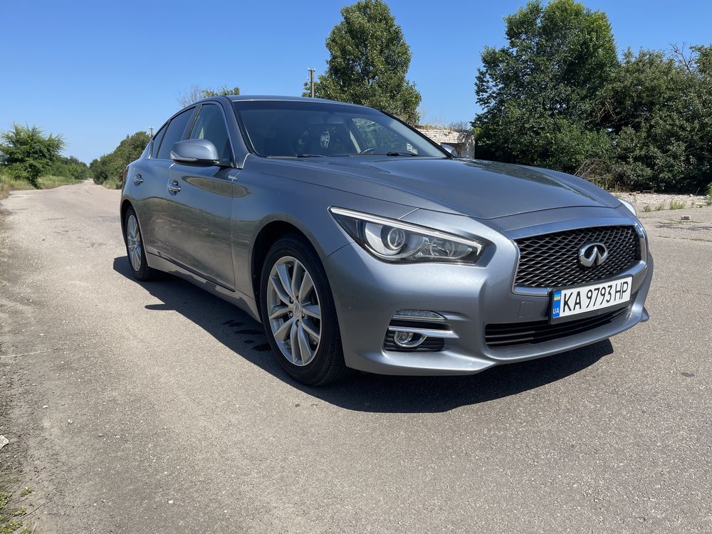 Infiniti q50 2014 року 130тис пробіг