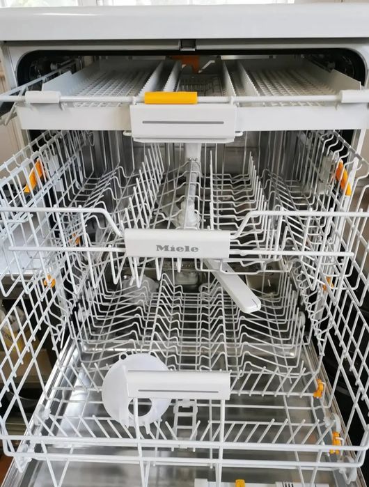 Máquina de Lavar Loiça Semi Industrial MIELE G 6000 SC Jubilee