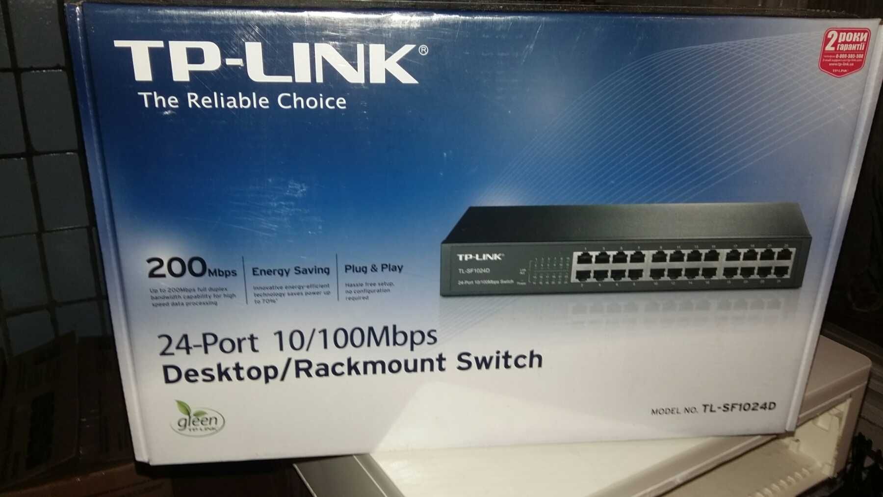 Комутатор некерований TP-Link TL-SF1024D на 24 порти як новий