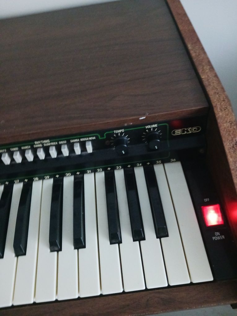 Órgão  / piano eléctrico