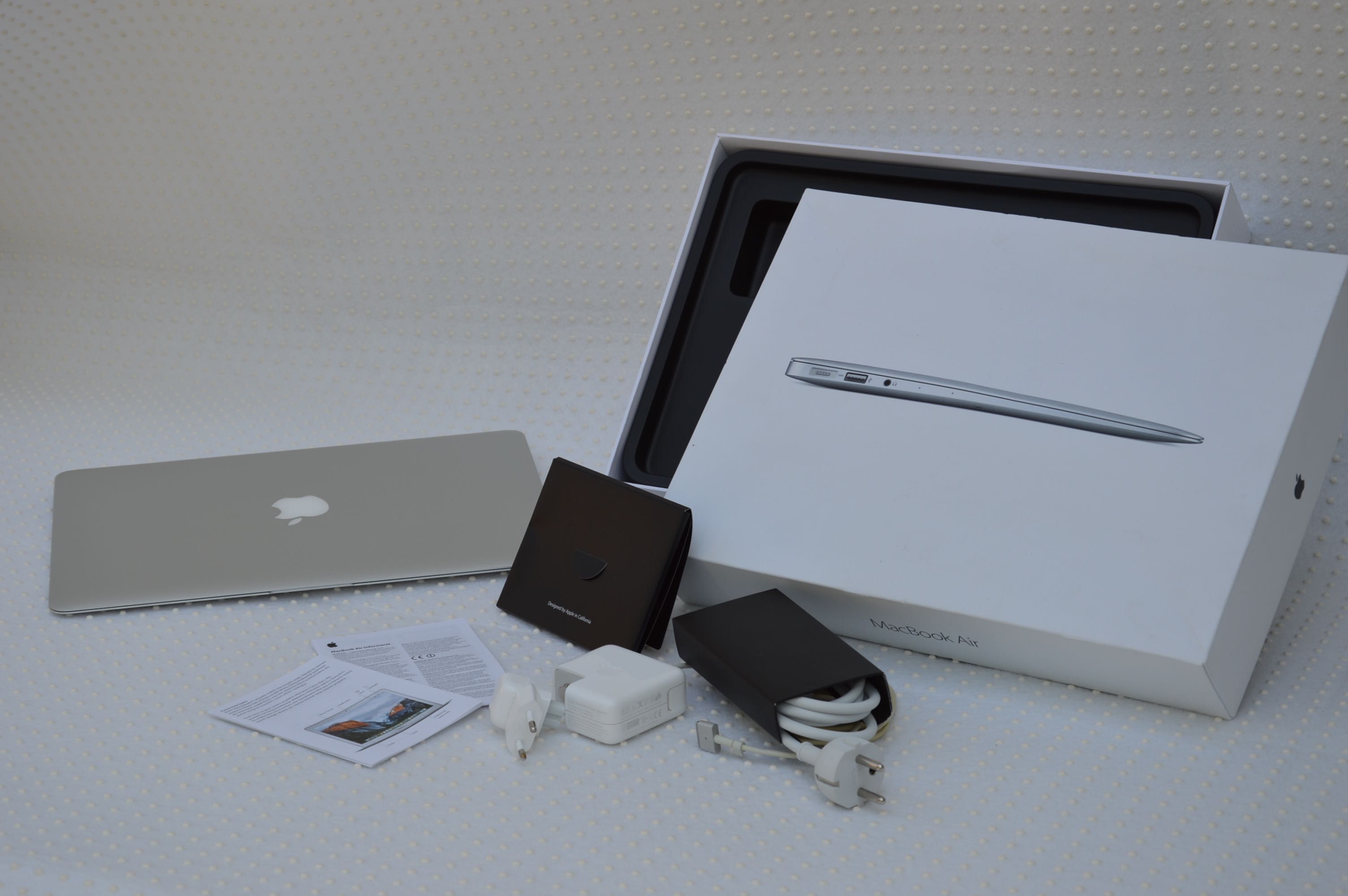 Apple MacBook Air A1466 13,3" 128GB | QWERTY | Nowa Bateria | KOMPLET