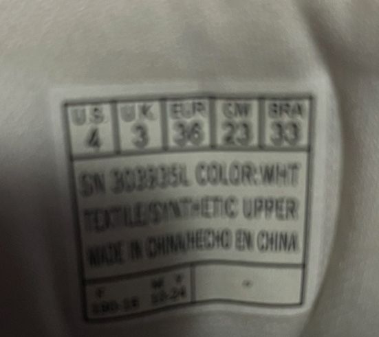 Vendo Tennis De Mulher Skechers.