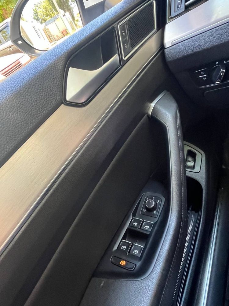 Продається сімейний автомобіль