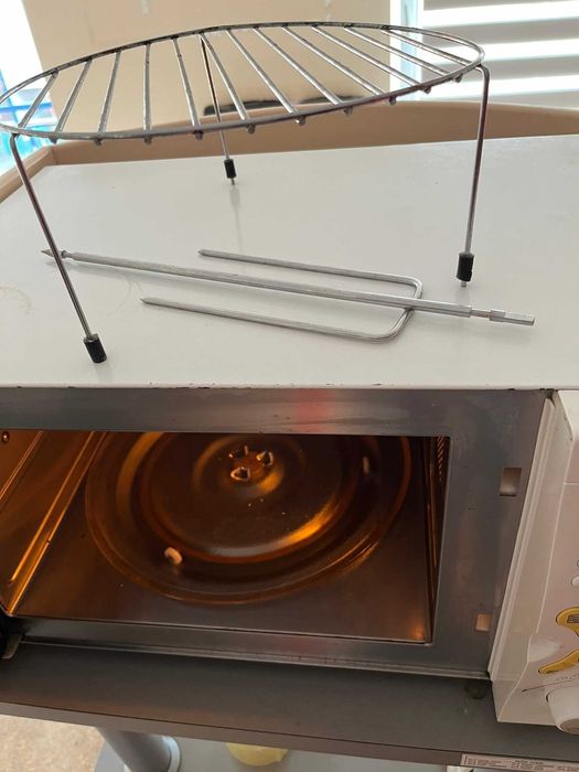 Kuchenka mikrofalowa piekarnik grill kwarcowy LG MC805AR termoobieg