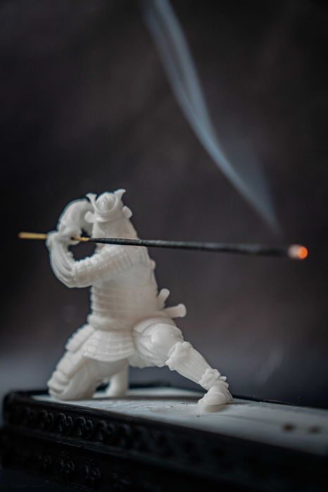 Kadzielnica Biały Samuraj - Podstawka na Kadzidełko.