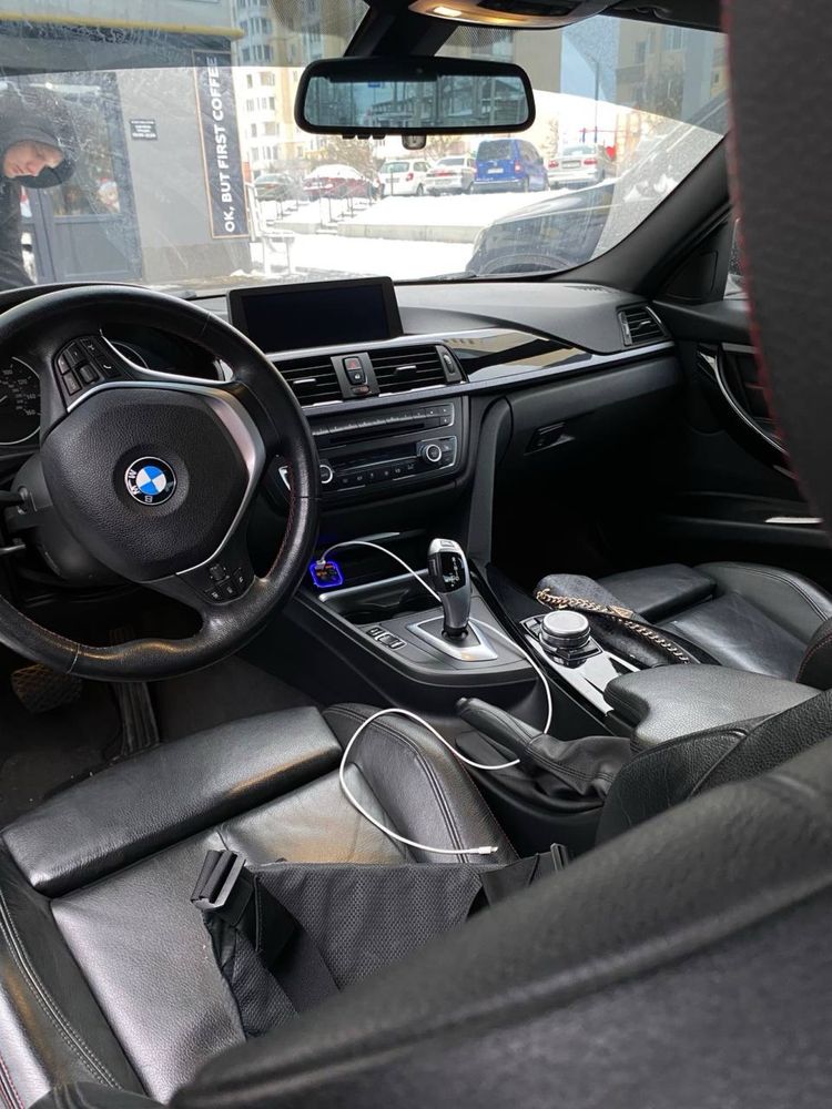 BMW F30 328i продам
