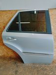 Mercedes W164 ML drzwi prawe prawy tył tylne kompletne kolor C775
