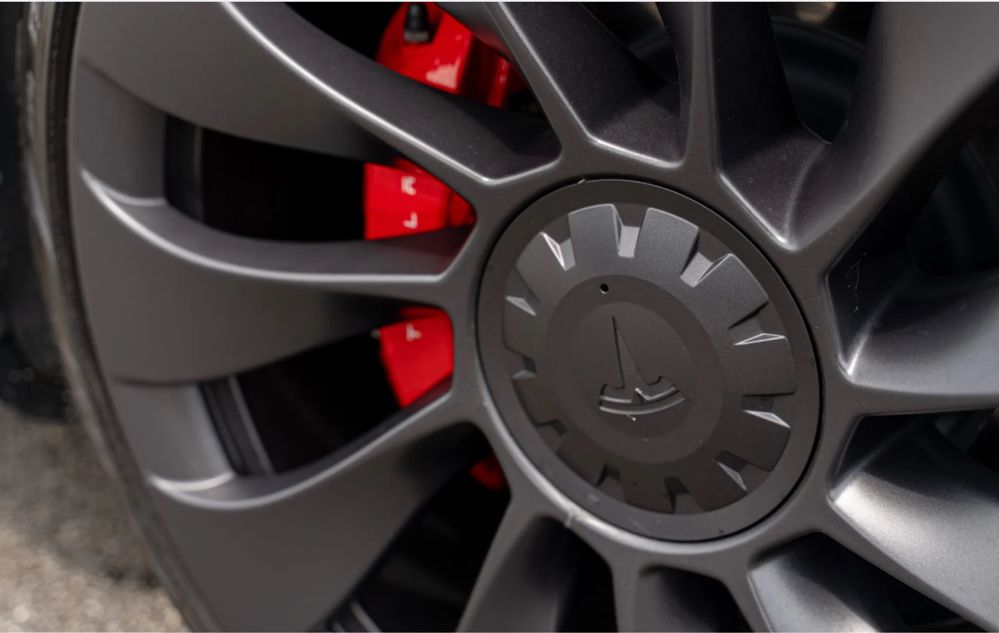 Tesla model y performance 2023