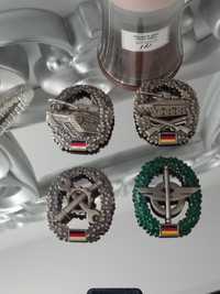 Stara klekcja oryginalna niemieckich odznak na beret