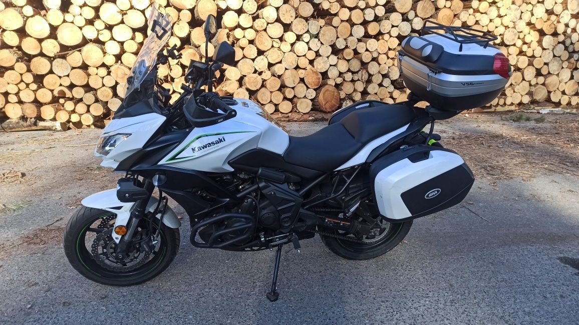 Kawasaki Versys 650 max wyposażenie 2018