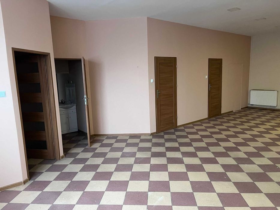 Wynajmę lokal biurowy 70m2  z magazynem  130 m2