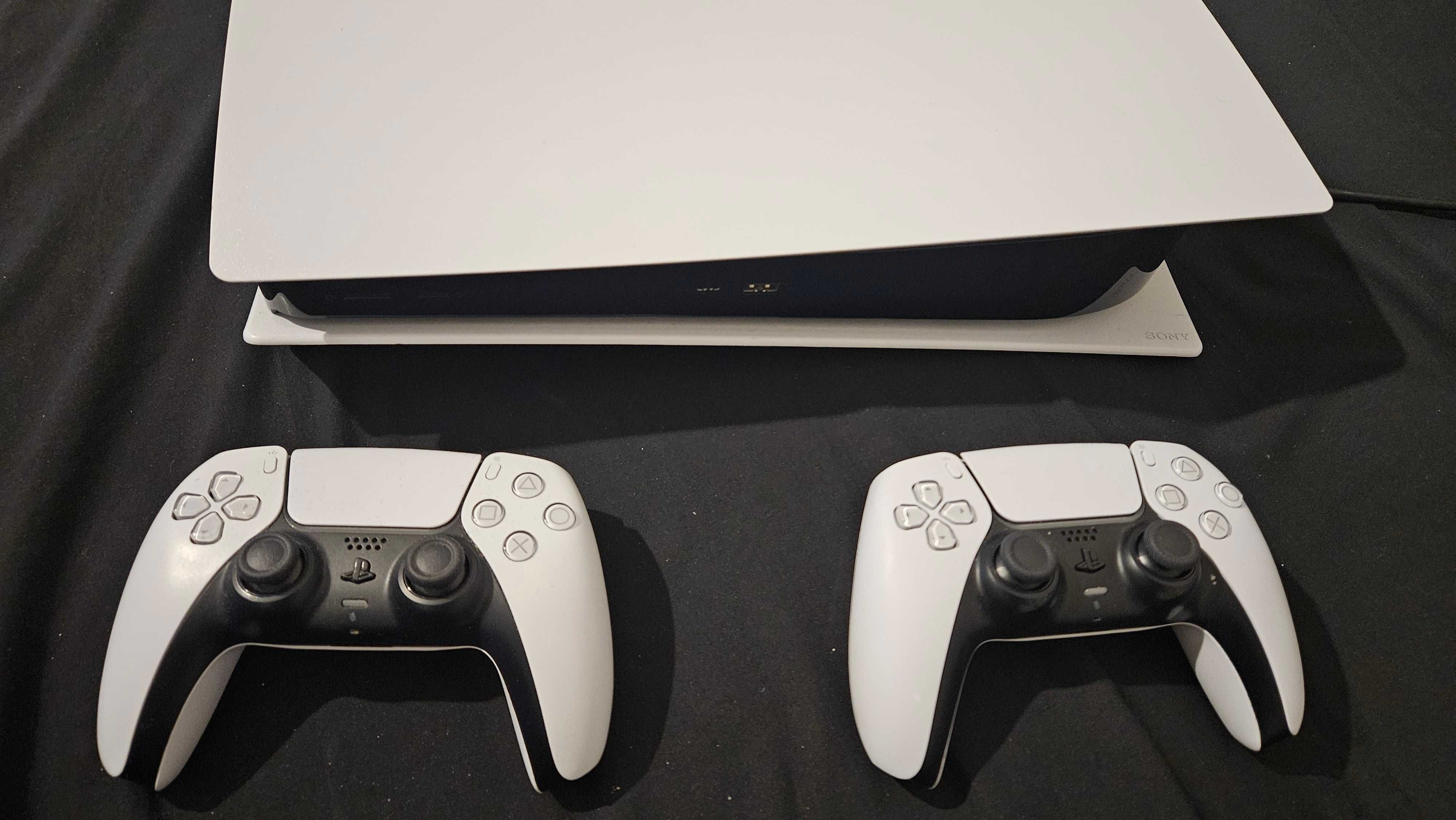 PlayStation 5 2TB + 2 pady + 2 gry